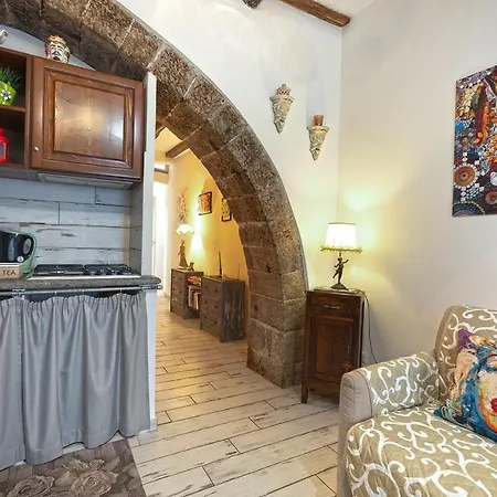 La Casetta Dei Papi - The Popes' House Apartment
